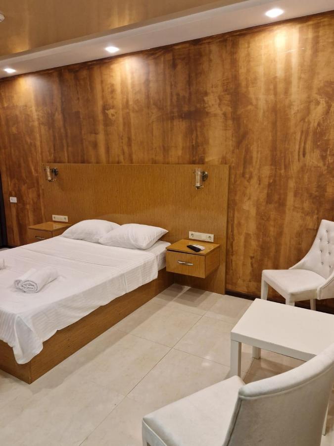 Hotel New House Kobuleti 2 Extérieur photo