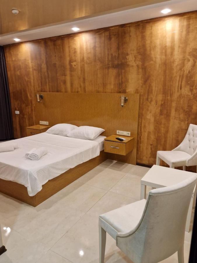 Hotel New House Kobuleti 2 Extérieur photo