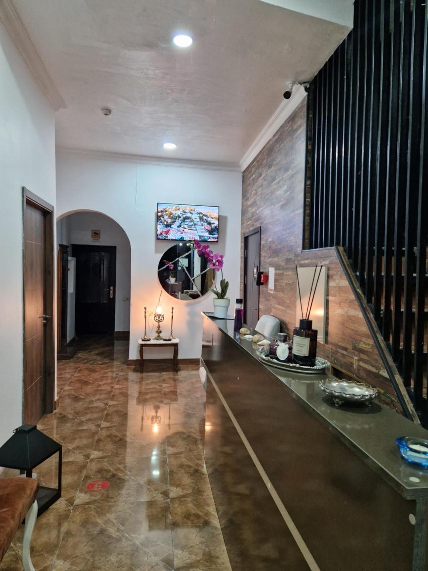 Hotel New House Kobuleti 2 Extérieur photo